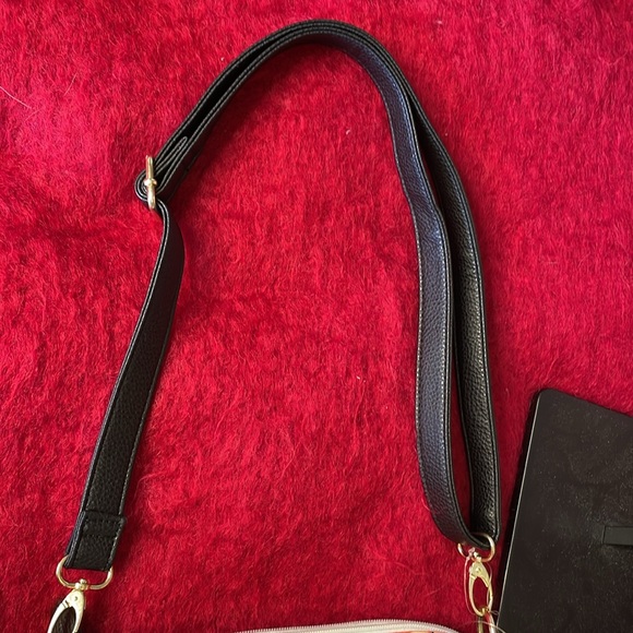 GAL CREAM FLORAL PRINT PINKS BLUE ORANGES GREENS ADJUSTABLE CROSSBODY BAG PURSE - Picture 14 of 14